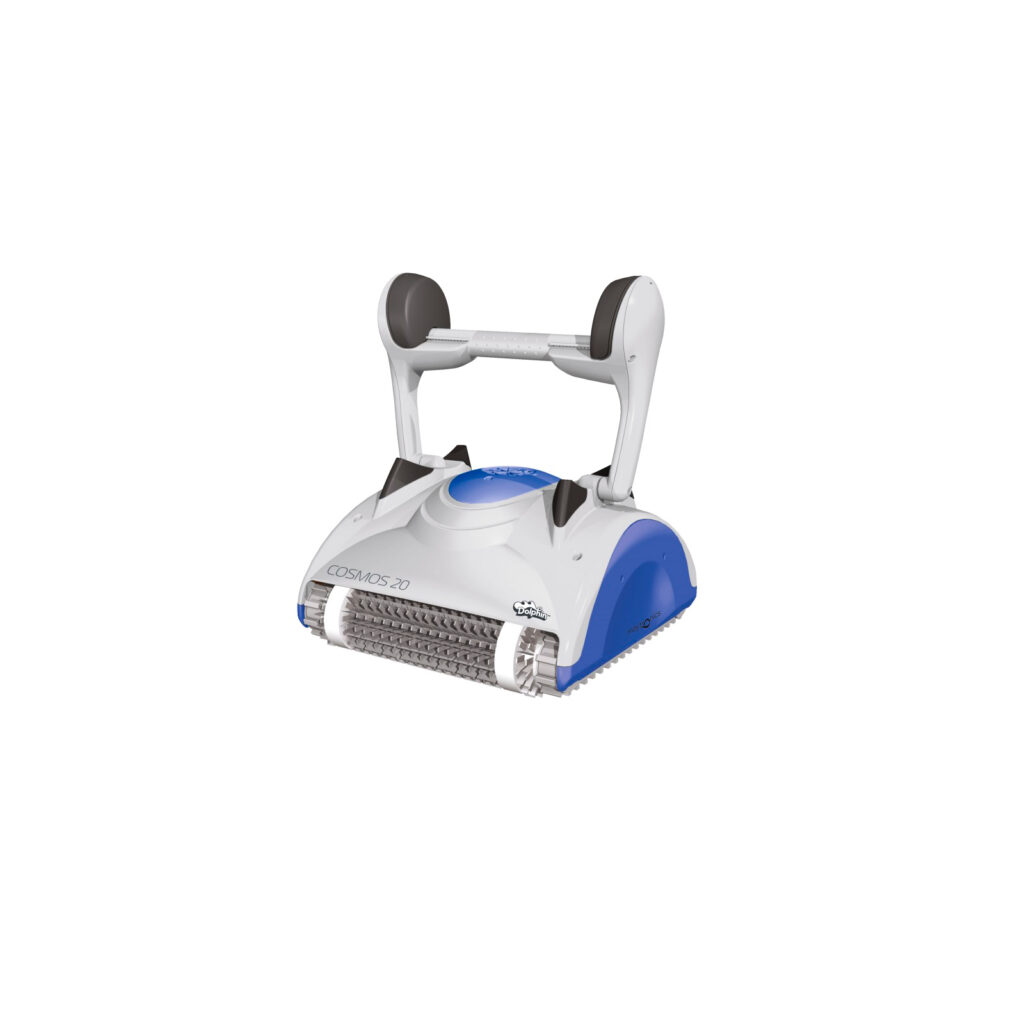 Robot de piscine COSMOS 20 nettoyant une piscine avec chariot de transport